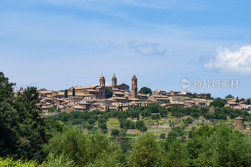 Montalcino的天际线和Val d’orcia，意大利托斯卡纳，1